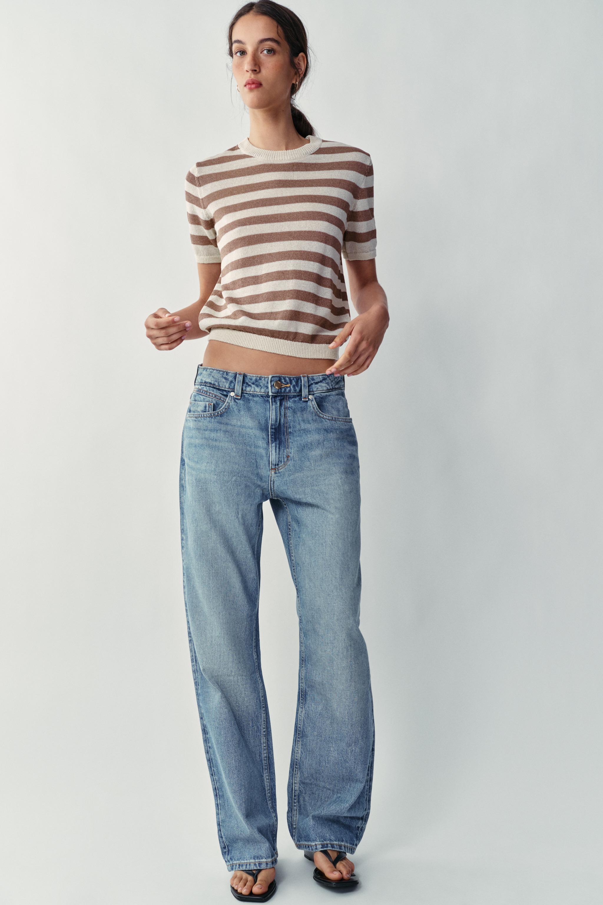 SHORT SLEEVE KNIT TOP